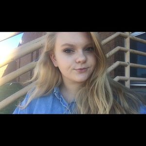 Meet your Posher, Eva